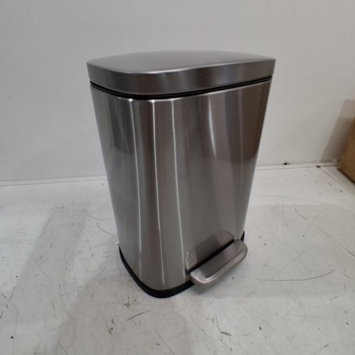 AMAZON BASICS SMUDGE RESISTANT SMALL RECTANGULAR TRASH CAN WITH SOFT-CLOSE - 5L - STAINLESS STEEL image 2