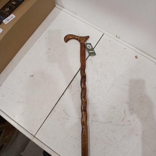 BRAZOS RUSTIC WOOD WALKING STICK - 34" - WALNUT (MODEL: DHTWWC-34) image 3