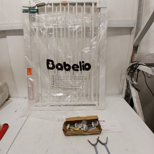 BABELIO EXTRA WIDE PRESSURE-MOUNTED METAL BABY GATE - 30" X 26"-40" - WHITE (MODEL: CB-M-101) image 2
