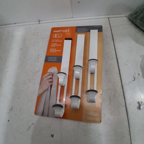 3PK NEATFREAK! OVER-THE-DOOR NON-SLIP HOOKS - WHITE/GREY (MODEL: 1993761) image 2