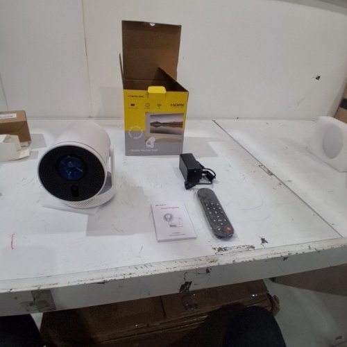 MAGCUBIC 4K NATIVE 1080P PORTABLE PROJECTOR POWERED BY ANDROID - DUAL WIFI, BLUETOOTH 5.0 - WHITE (MODEL: HY320PRO) image 3