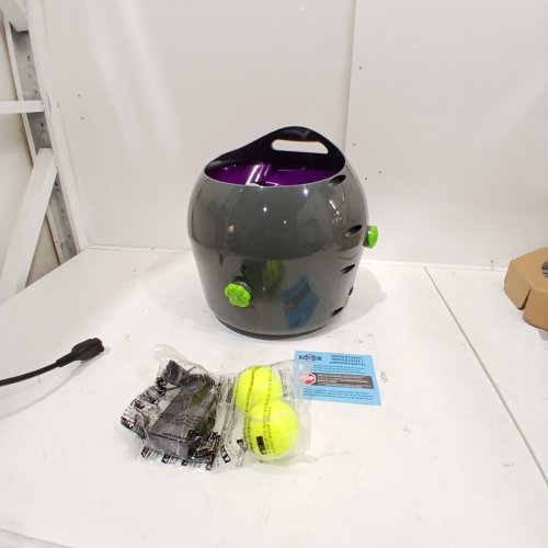 PETSAFE AUTOMATIC BALL LAUNCHER - 9 DISTANCE SETTINGS (8 - 30FT) & 6 ANGLE SETTINGS - GREY/PURPLE (MODEL: ZTY00-15968) image 3
