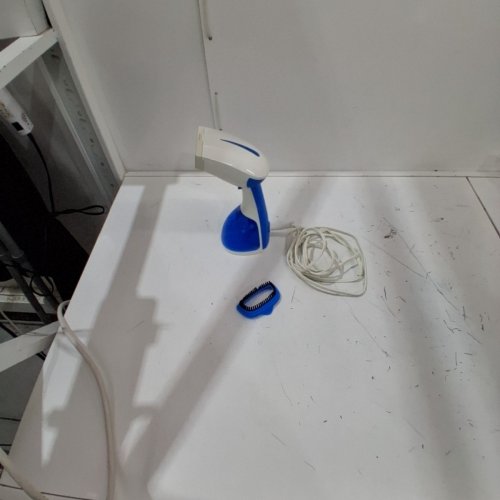HAMILTON BEACH HANDHELD GARMENT STEAMER WITH BRUSH ATTACHMENT - BLUE/WHITE (MODEL: 11556C) image 3