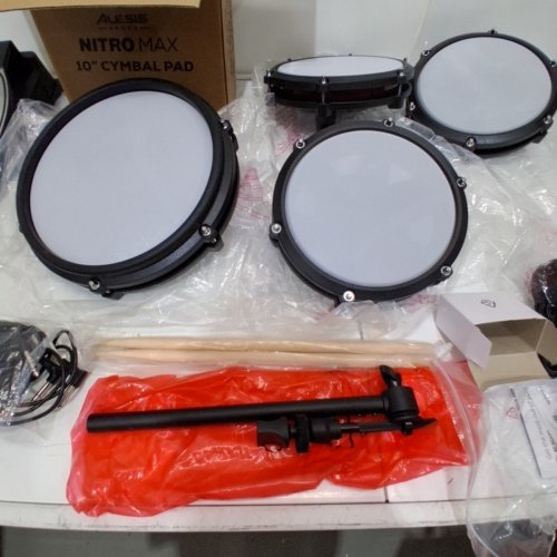 8PC ALESIS NITRO BLUETOOTH MAX DRUM KIT WITH QUIET MESH PADS - BLACK (MODEL: NITROMAXKITXUS) image 6