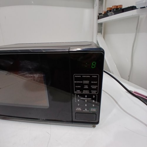 MAINSTAYS COUNTERTOP MICROWAVE OVEN - 0.7 CU FT - 700W - BLACK (MODEL: MSCMVB07BK-L2) image 4