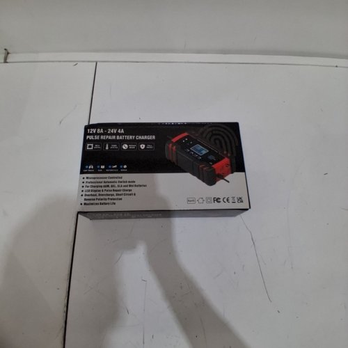 PORTABLE PULSE REPAIR BATTERY CHARGER FOR CARS AND MOTORCYCLES WITH LCD DISPLAY - 12V 8A - 24V 4A - RED / BLACK image 2