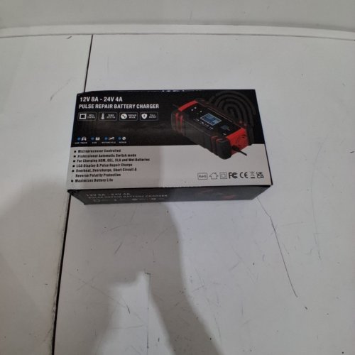 PORTABLE PULSE REPAIR BATTERY CHARGER FOR CARS AND MOTORCYCLES WITH LCD DISPLAY - 12V 8A - 24V 4A - RED / BLACK image 3