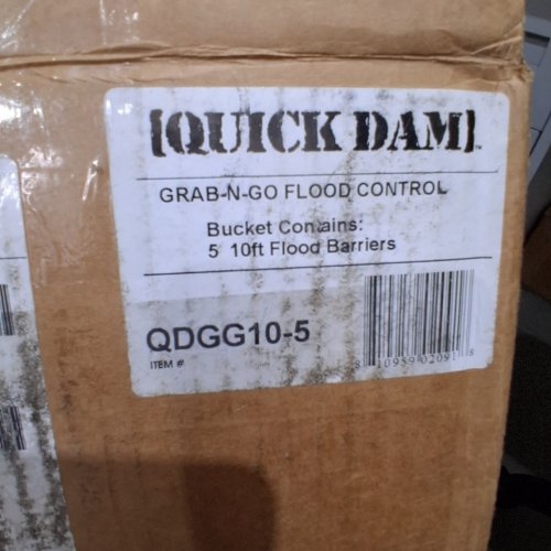 3PK QUICK DAM WATER ACTIVATED FLOOD BARRIERS WITH BUCKET - 10FT - BLACK (MODEL: QDGG10-5) image 2