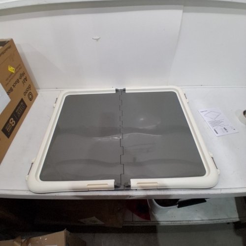 AMAZON BASICS DOG TRAINING PAD TRAY WITH SECURED LATCHES - 28" X 34" - LARGE - WHITE/CHARCOAL GREY (MODEL: TFPT-L) image 2