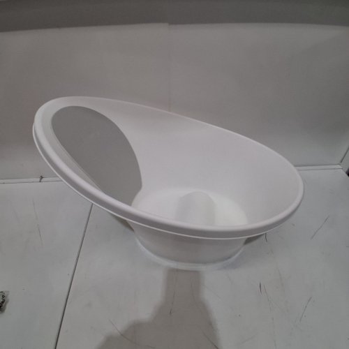 SHNUGGLE BABY BATHTUB WITH BUILT IN SUPPORT BUMP AND SOFT BACKREST - 0.5 GAL - WHITE/GREY (MODEL: SBP-WGY-CAN) image 3