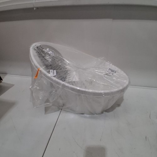 SHNUGGLE BABY BATHTUB WITH BUILT IN SUPPORT BUMP AND SOFT BACKREST - 0.5 GAL - WHITE/GREY (MODEL: SBP-WGY-CAN) image 4