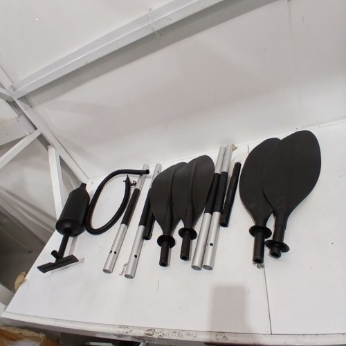 3PC INTEX KAYAK ACCESSORIES AND CARRY BAG - COMES WITH 2 DOUBLE ENDED PADDLES AND PUMP image 3
