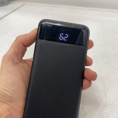 CHARMAST POWER BANK WITH BUILT IN CABLES - 10000 MAH - 5 3/4" - BLACK (MODEL: W1148) image 2