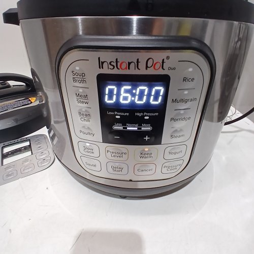 INSTANT POT DUO 7-IN-1 ELECTRIC PRESSURE MULTI-COOKER - 8QT - STAINLESS STEEL/BLACK (MODEL: DUO-80-V5) image 2
