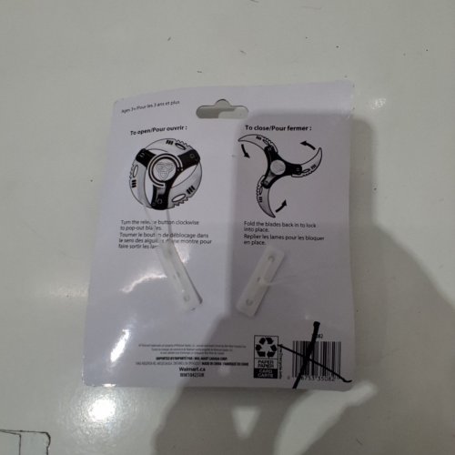 WAY TO CELEBRATE! MORPHING NINJA STAR TOY - BLACK AND WHITE (ITEM: WM10425UK) image 4