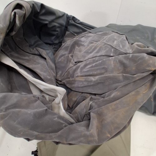 INTEX DURA-BEAM® DELUXE RAISED AIR MATTRESS WITH BUILT-IN PUMP - 20" - GREY (MODEL: AP619D/64739MW) image 4