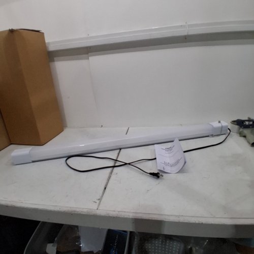 KODA MODERN DIRECTIONAL SHOP LIGHT WITH MOTION SENSOR - 6000LM - 45" - WHITE (MODEL:LM030630) image 3
