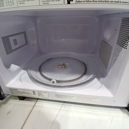 BLACK+DECKER COMPACT DIGITAL MICROWAVE OVEN - 0.7CU.FT - BLACK (MODEL#: EM720C2RD) image 4