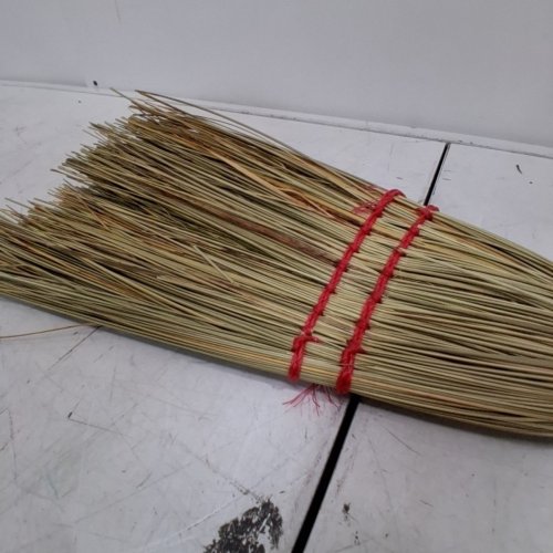 CARLISLE BLENDED CORN BROOM - 34" - RED / NATURAL (STYLE: 3681) image 3