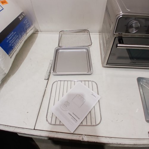 MIDEA AIR FRYER TOASTER OVEN - 12.7 QT- SILVER (MODEL: MET13C3AST/CA) image 5
