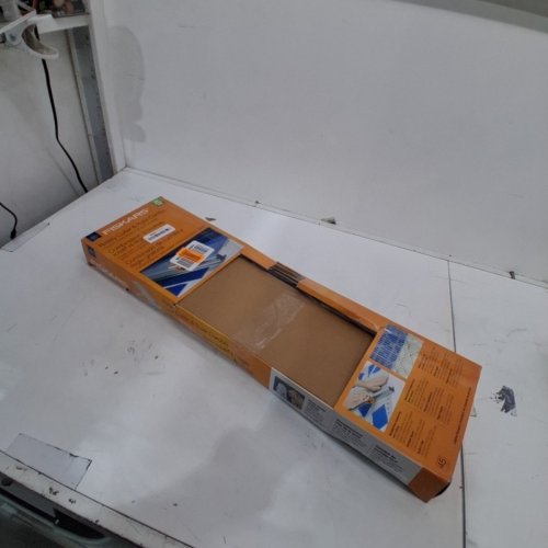 FISKARS ROTARY CUTTER & RULER COMBO, 24" X 6" GRID image 3