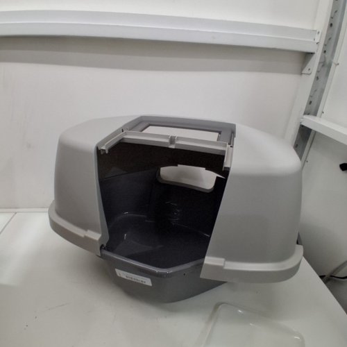 IRIS USA LARGE ENCLOSED CORNER CAT LITTER BOX WITH FRONT DOOR FLAP - GREY (MODEL: 588431/CLH-14C) image 4