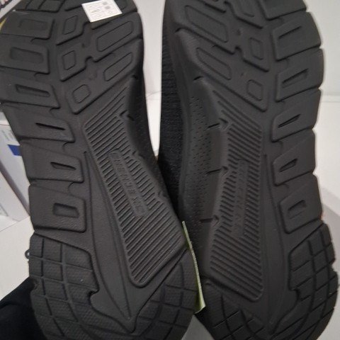 MEN'S SKECHERS SWIFT FIT SHOES - SIZE 11 - BLACK ( STYLE: 1998911) image 3