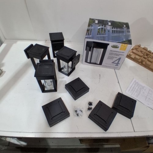 4PK NATURALLY SOLAR WALL/POST ACCENT LIGHTS - 25 LUMENS - BLACK (MODEL: 1938011) image 2