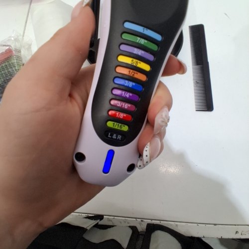 21PC WAHL COLOUR PRO CORD/CORDLESS HAIRCUT AND BEAR TRIM KIT - 2.5HR RUN TIME (MODEL: 1656565 / 3303) image 2