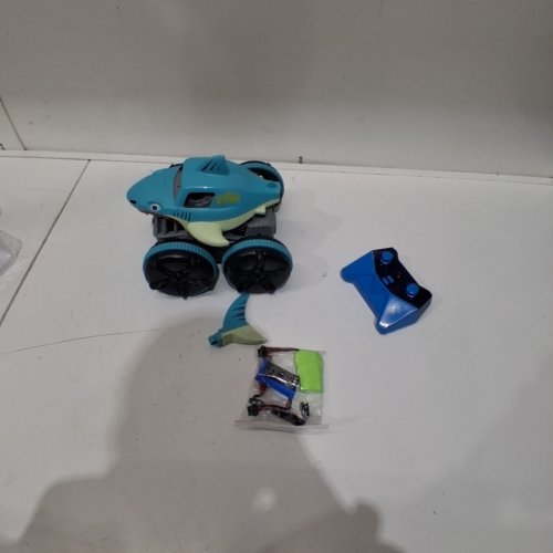 MAXTRONIC REMOTE CONTROL STUNT CAR - 2.4 GHZ - BLUE / GREEN (MODEL: 989-222) image 2