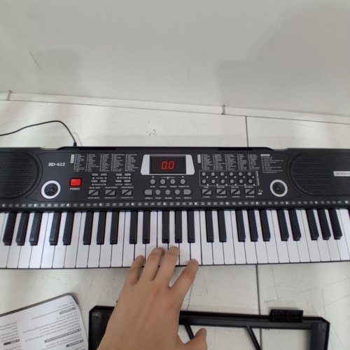 BEGINNERS 61-KEY ELECTRONIC KEYBOARD PIANO WITH MUSIC STAND - BLACK/WHITE (MODEL: BD-612) image 2
