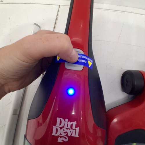 DIRT DEVIL 3-IN-1 VERSA CORDLESS RECHARGEABLE STICK VACUUM FOR HARD FLOOR & CARPET, RED (MODEL:BD22025) image 2