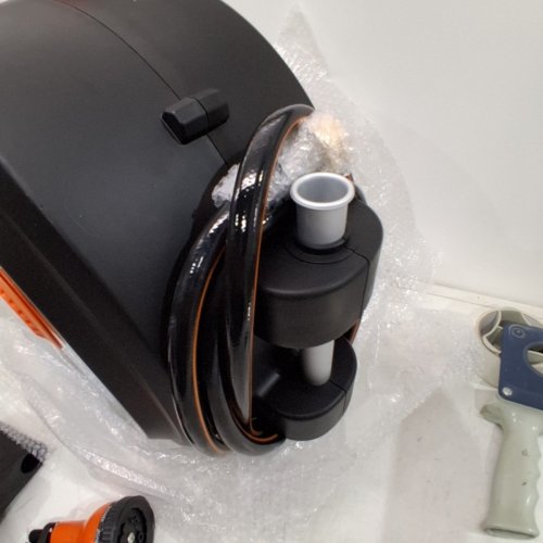 RETRACTABLE HOSE REEL - 100FT - 1/2" HOSE DIAMETER - BLACK / ORANGE image 3