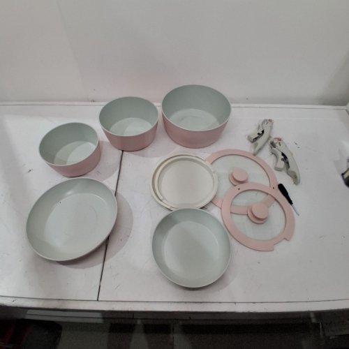 11PC NUTRICHEF NON STICK CERAMIC COOKWARE SET WITH DETACHABLE HANDLES - PINK (MODEL:NCCS18DTHPK) image 3