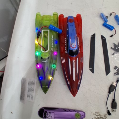 4PC DEERC RC BOATS WITH LED LIGHTS - GREEN/RED (MODEL: DE1220 image 2