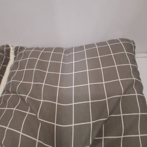 2PC CHAIR CUSHION WITH ZIPPER CONNECTOR - 16" X 16" EACH - GREY PLAID image 4