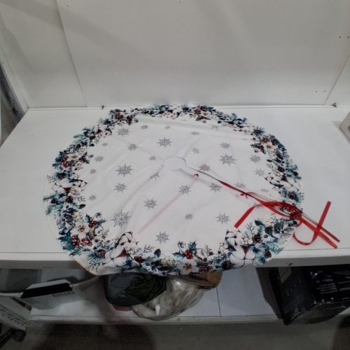 CHRISTMAS TREE SKIRT - 35" - WHITE/HOLIDAY PRINT image 2