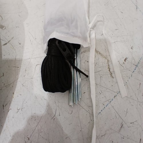 VEVOR PORTABLE POP UP PAINT BOOTH WITH BUILT-IN FLOOR - 60" X 60" X 70" - WHITE (MODEL: TP24012) image 3