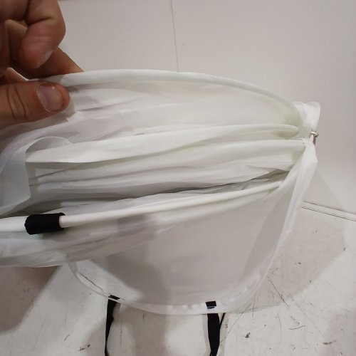 VEVOR PORTABLE POP UP PAINT BOOTH WITH BUILT-IN FLOOR - 60" X 60" X 70" - WHITE (MODEL: TP24012) image 5