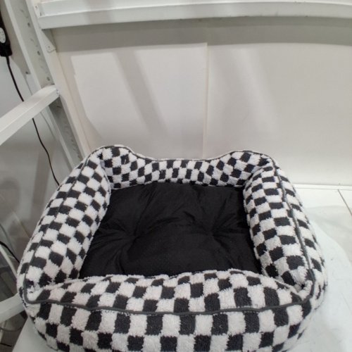 PLUSH CHECKERBOARD PET BED - 16" X 16" - BLACK/WHITE image 3