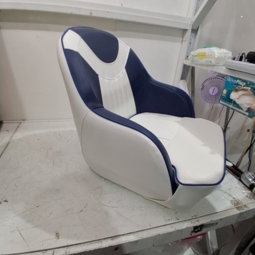 VEVOR CAPTAIN BUCKET SEAT WITH THICKENED SPONGE PADDING - BLUE/WHITE - (MODEL: YL86573) image 4