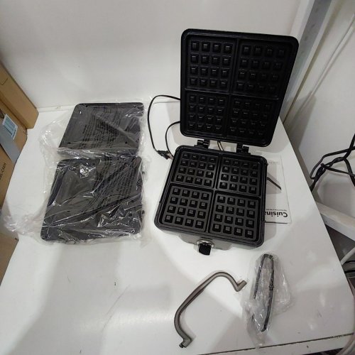 CUISINART BELGIAN 2-IN-1 WAFFLE MAKER WITH PANCAKE PLATE - STAINLESS STEEL AND BLACK (MODEL: WAF-350NASC) image 4