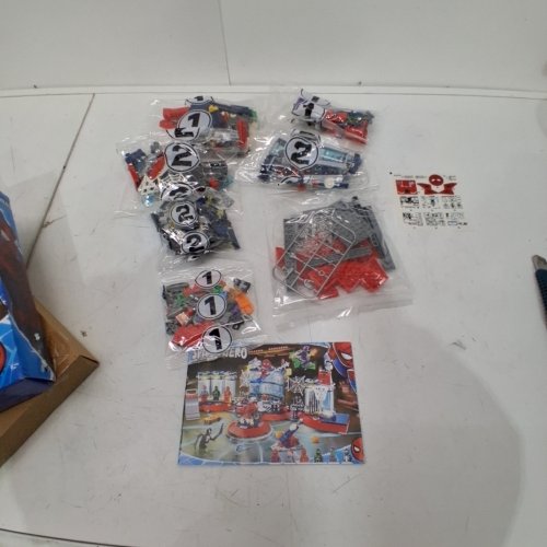 JOY BRICKS 507PC SPIDER HERO ATTACK ON SPIDER LAIR BUILDING SET (MODEL: 60095) image 2