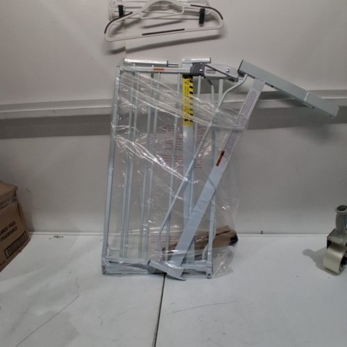 REGALO EASY-STEP METAL 30" WALK-THROUGH GATE - 29'' TO 38.5'' - WHITE (MODEL: 1160 DS) image 2