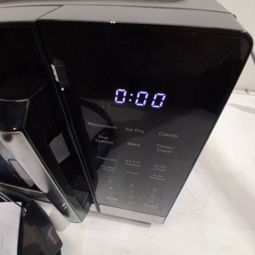 BLACK+DECKER MICROWAVE OVEN - 0.9 CU. FT, 900W, 120 V - STAINLESS STEEL (MODEL: ES9P032NA-CA) image 2