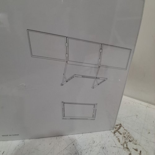 FOLDABLE TRIPLE MONITOR - 15.6" image 4