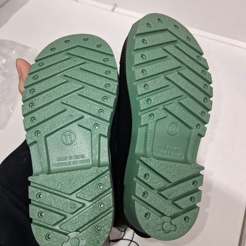 KID' RUBBER BOOTS - SIZE 11 - BLACK/GREEN (STYLE: 37ANDYY23) image 4