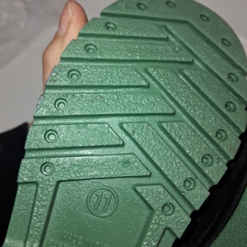KID' RUBBER BOOTS - SIZE 11 - BLACK/GREEN (STYLE: 37ANDYY23) image 5