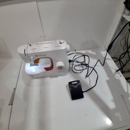 SINGER MX231 SEWING MACHINE WITH 23 BUILT-IN STITCHES - WHITE (MODEL: MX231) image 3