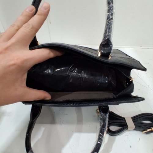 WOMEN'S WOLFUM FAUX LEATHER HANDBAG - 11.8" X 5.5" X 9.8" - BLACK image 3
